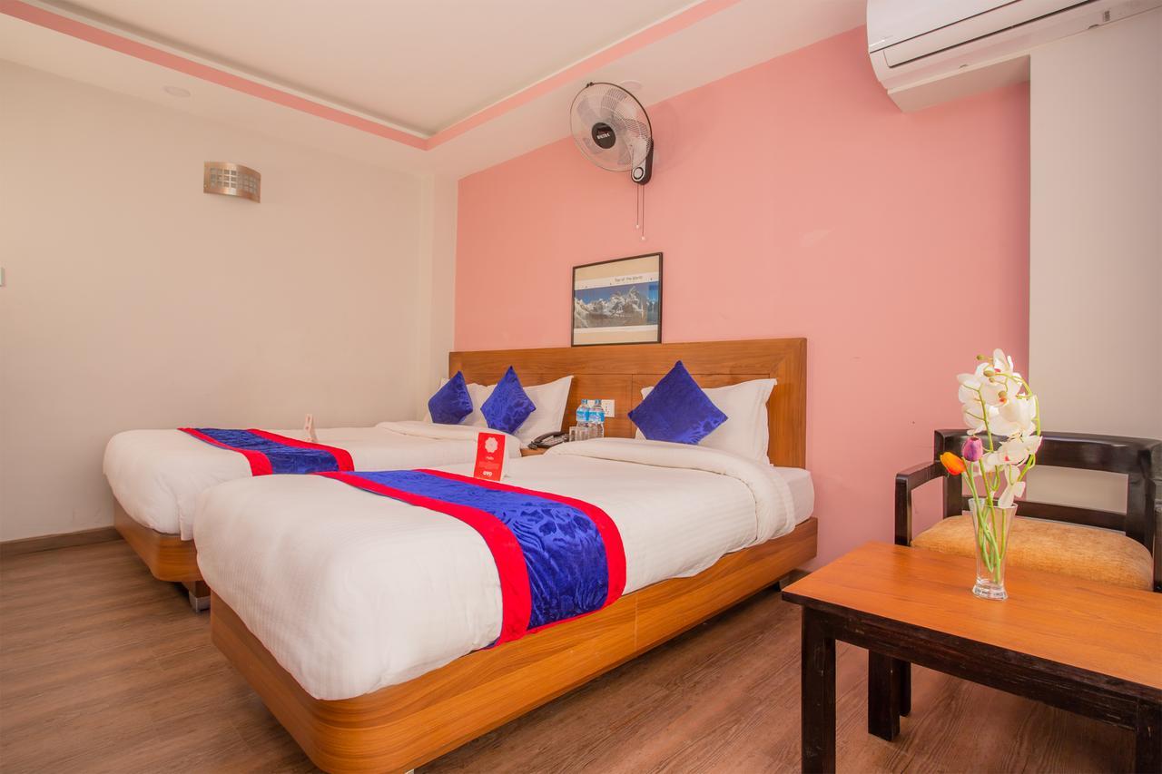 Oyo 136 Hotel Om Plaza Kathmandu Luaran gambar